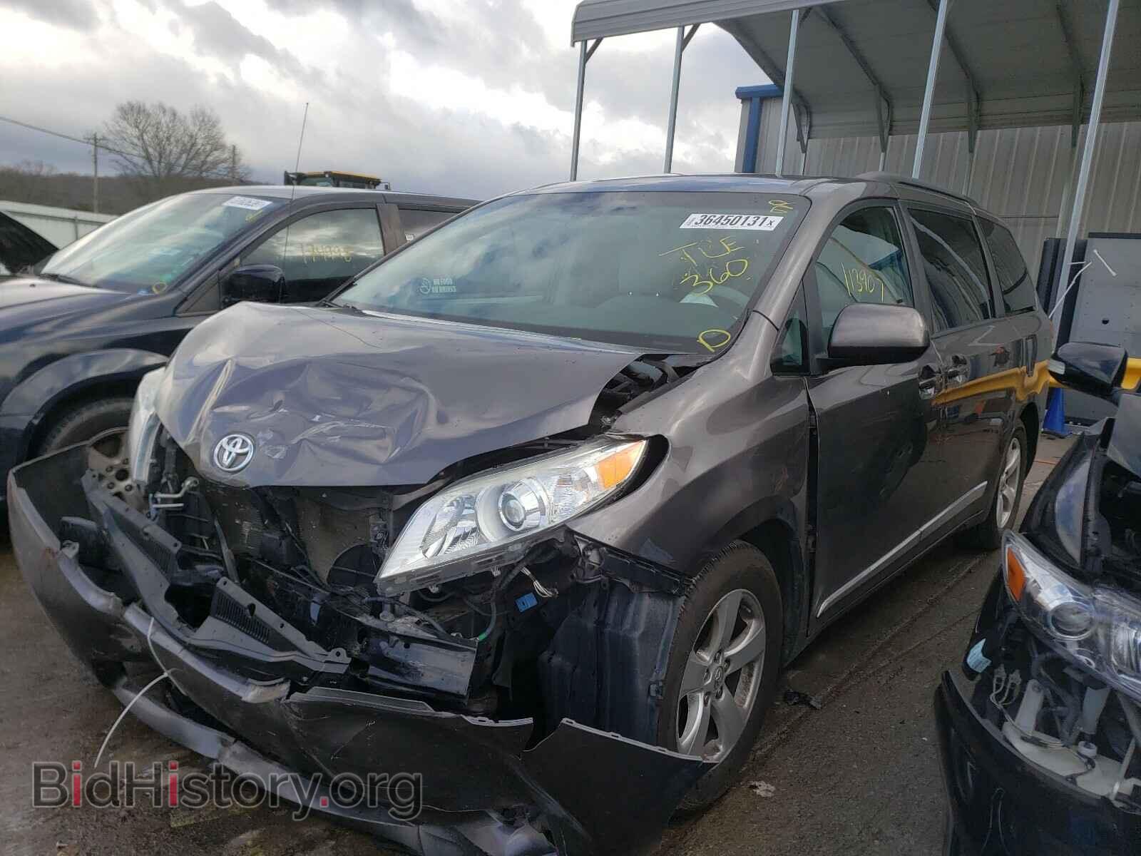 2013 TOYOTA SIENNA - VIN: 5TDKK3DC8DS311767 - Фото 2