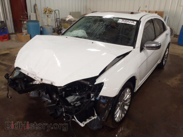 2011 CHRYSLER 200 - VIN: 1C3BC2FB2BN572010 - Фото 2