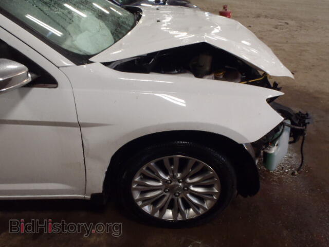 2011 CHRYSLER 200 - VIN: 1C3BC2FB2BN572010 - Фото 10