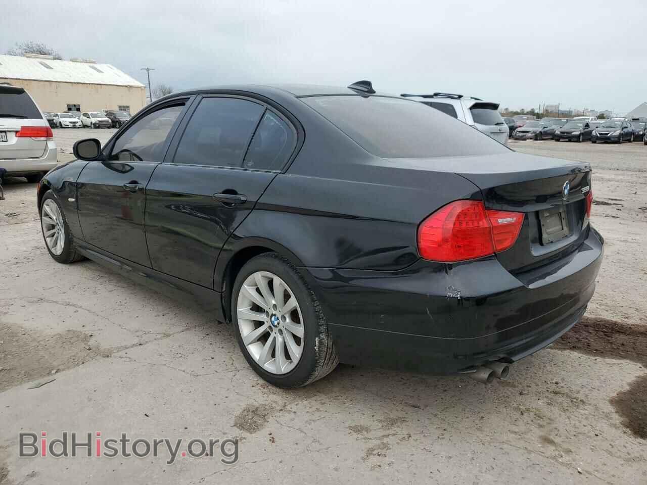 2011 BMW 3 SERIES - VIN: WBAPH7C55BE681282 - Фото 2