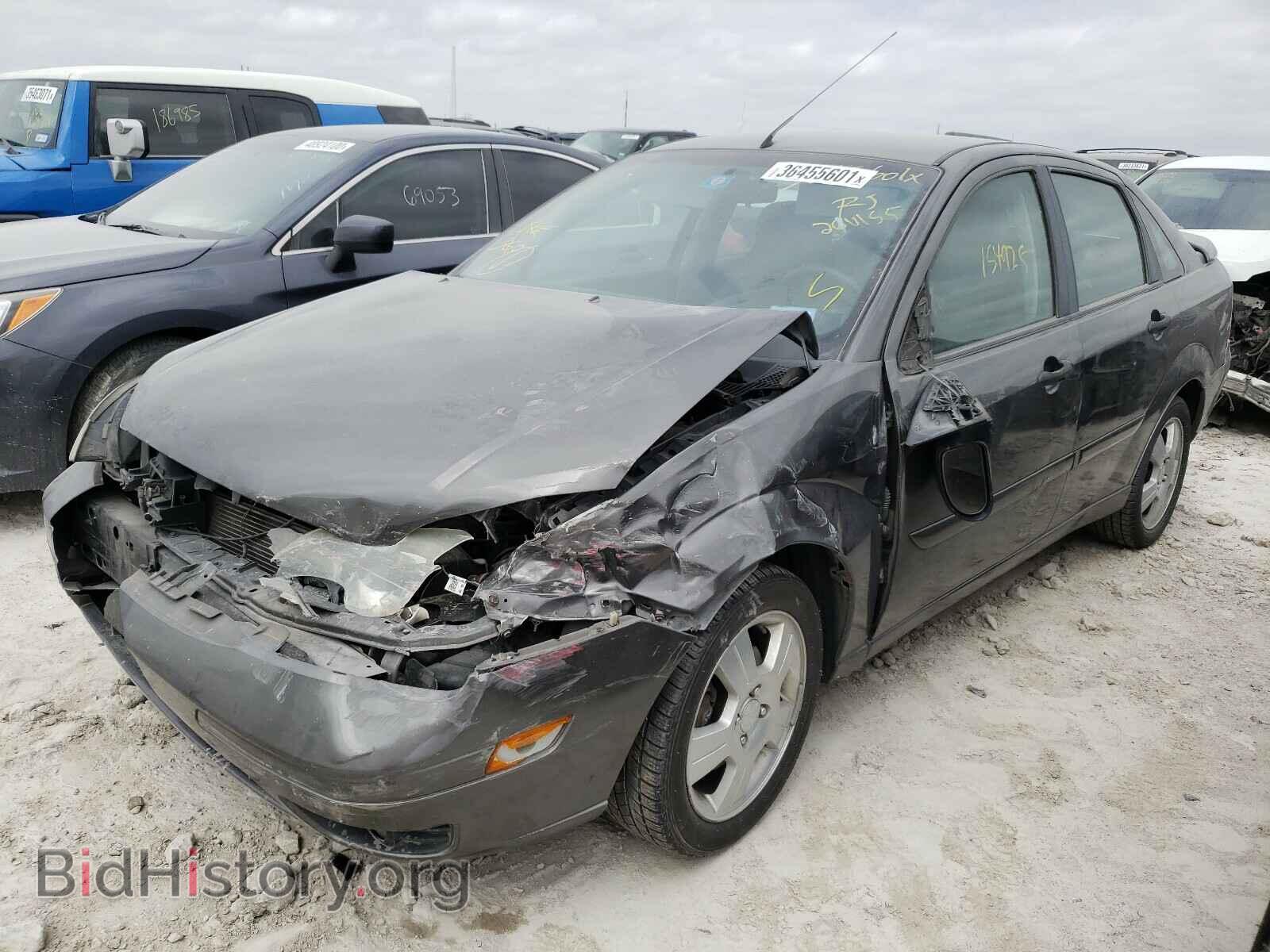 2007 FORD FOCUS - VIN: 1FAHP34N77W260155 - Фото 2