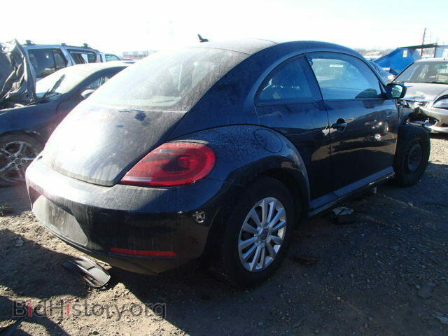 2012 VOLKSWAGEN BEETLE - VIN: 3VWFP7AT2CM637865 - Фото 4