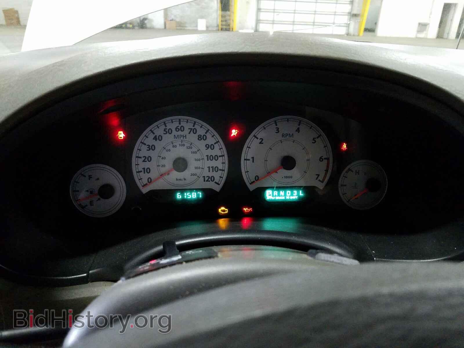 2006 CHRYSLER MINIVAN - VIN: 2A4GP54LX6R651530 - Фото 8
