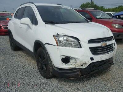 2015 Chevrolet TRAX Trax 1LT, белый — VIN 3GNCJRSB5FL182875, Copart