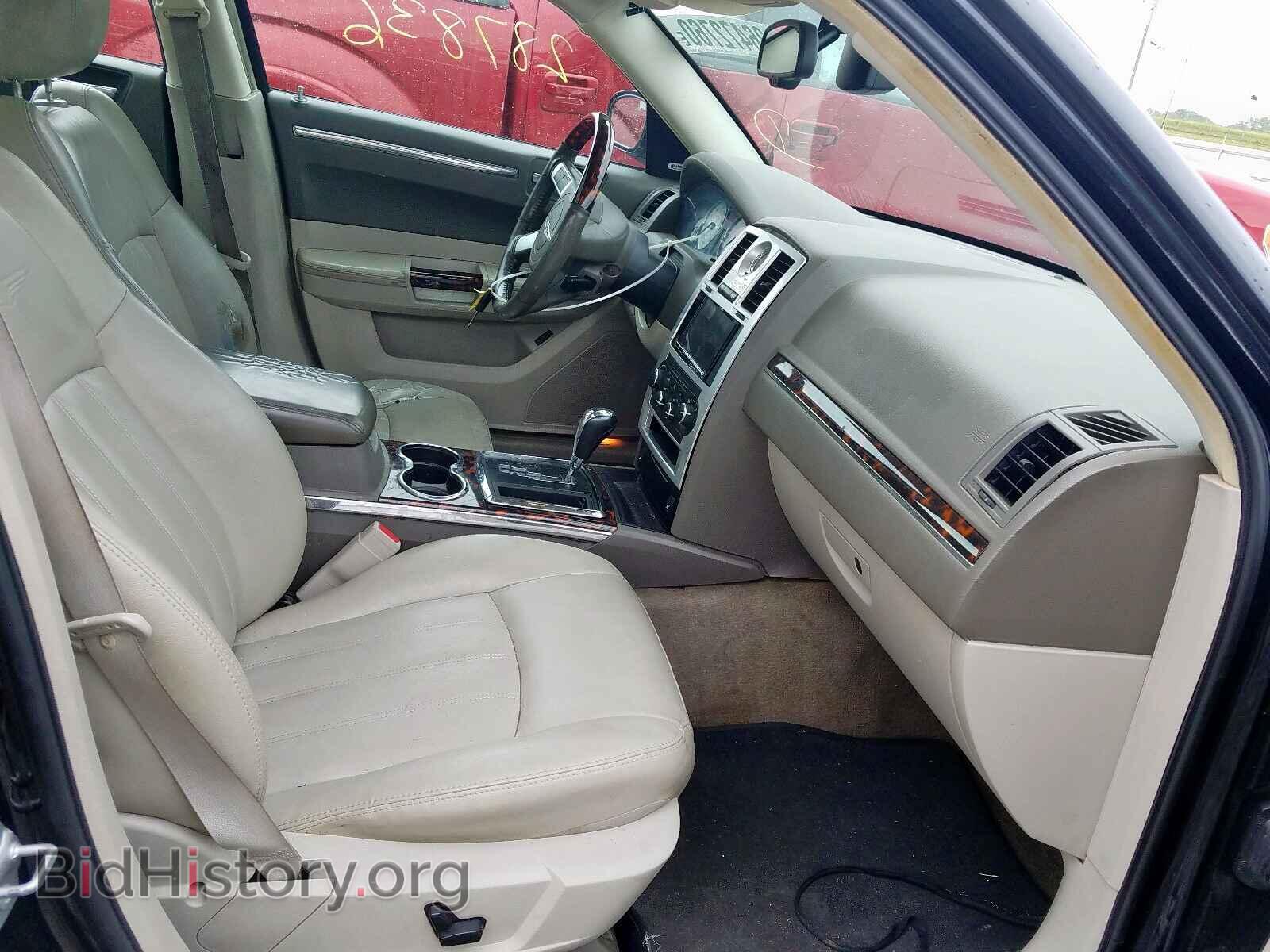 2008 CHRYSLER 300 - VIN: 2C3KA63HX8H335708 - Фото 5