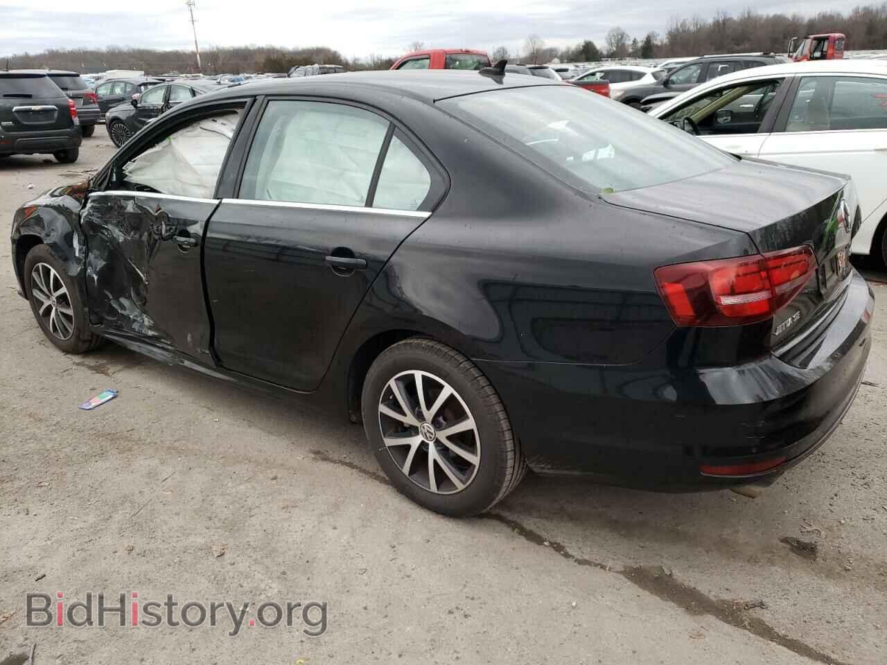 2017 VOLKSWAGEN JETTA - VIN: 3VWDB7AJ7HM235819 - Фото 2