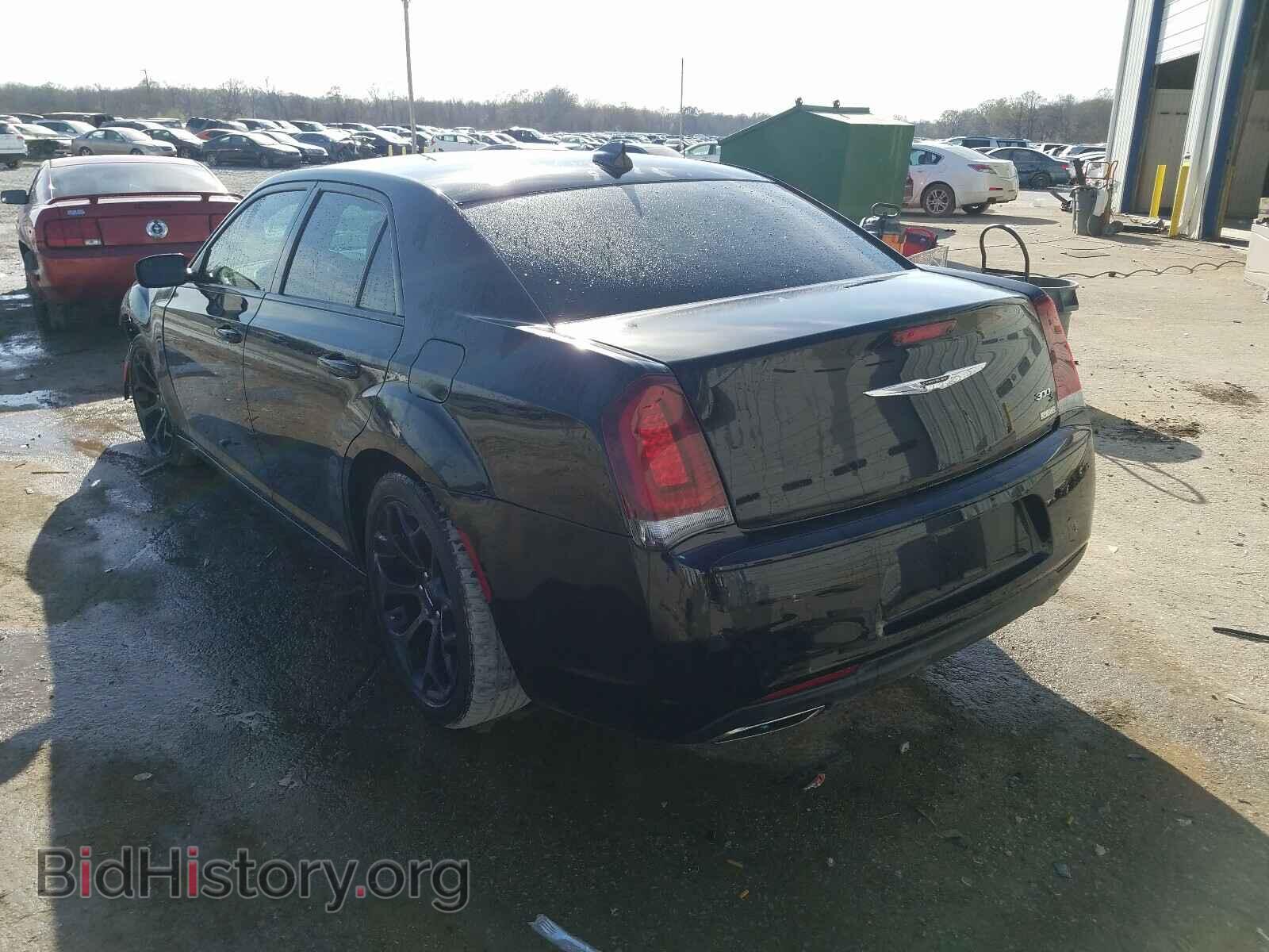 2019 CHRYSLER 300 - VIN: 2C3CCABG5KH590834 - Фото 3
