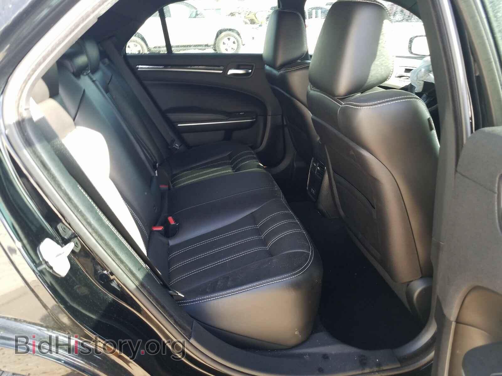 2019 CHRYSLER 300 - VIN: 2C3CCABG5KH590834 - Фото 6