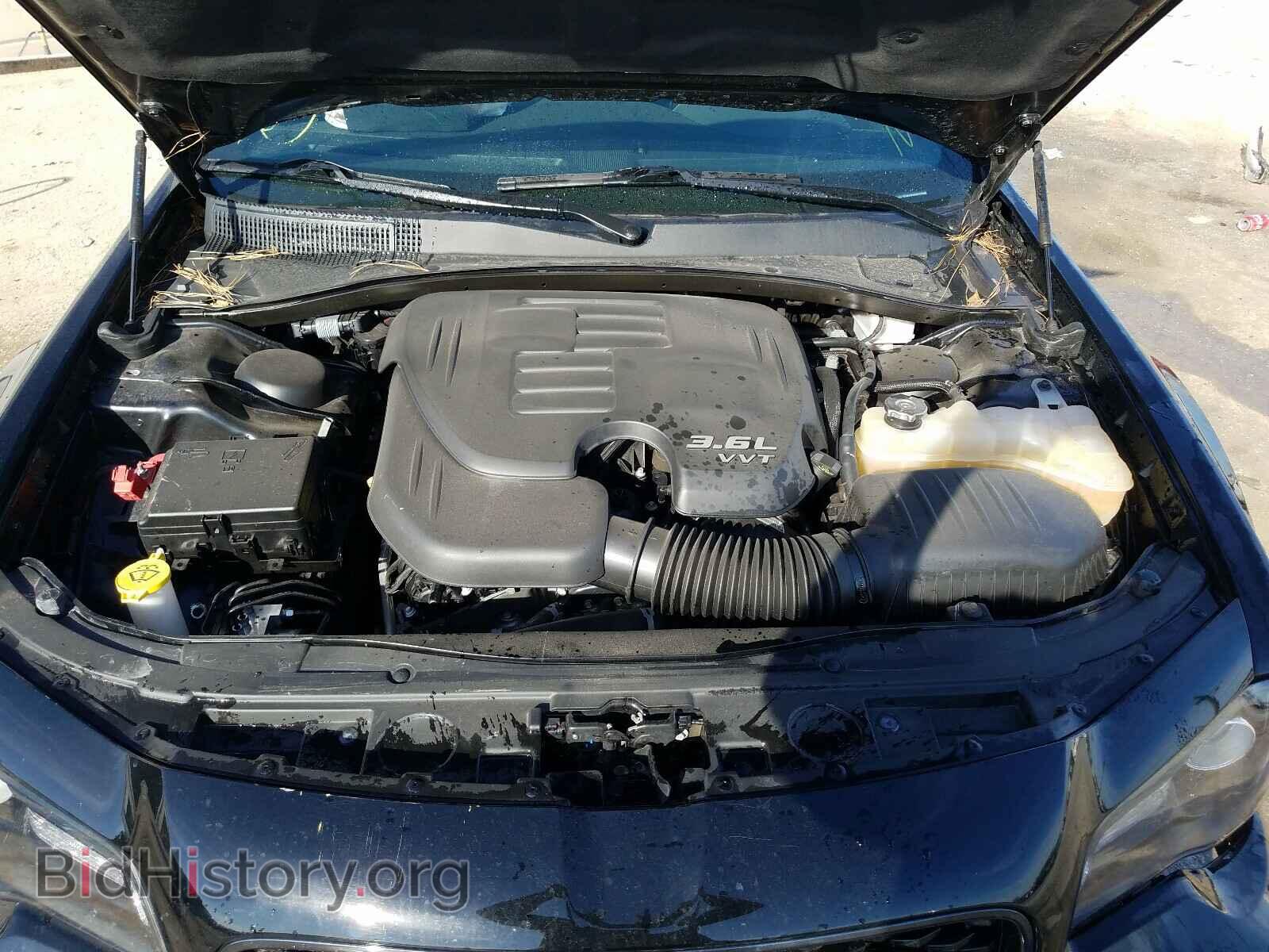 2019 CHRYSLER 300 - VIN: 2C3CCABG5KH590834 - Фото 7