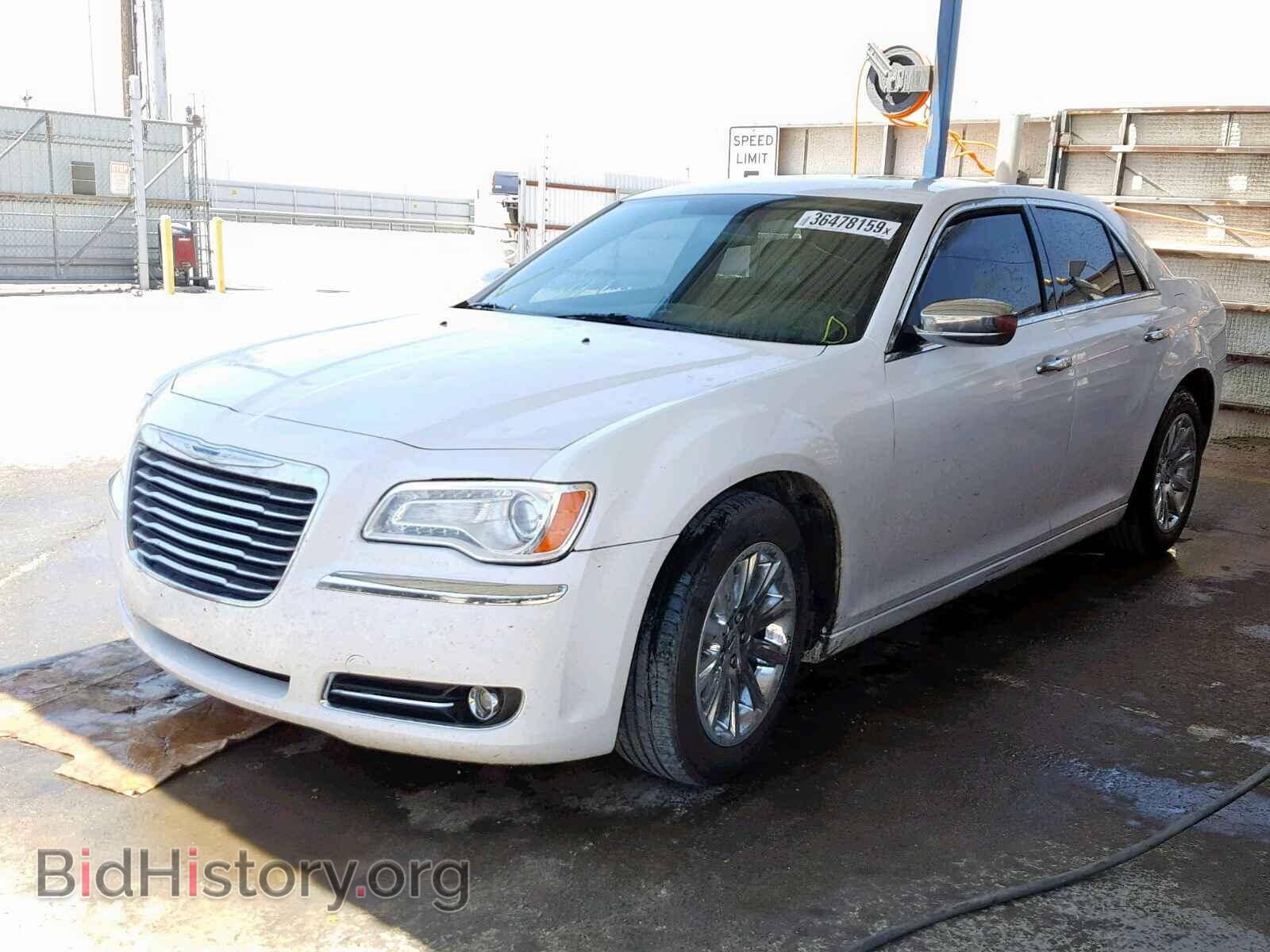 2012 CHRYSLER 300 - VIN: 2C3CCACG6CH307955 - Фото 2