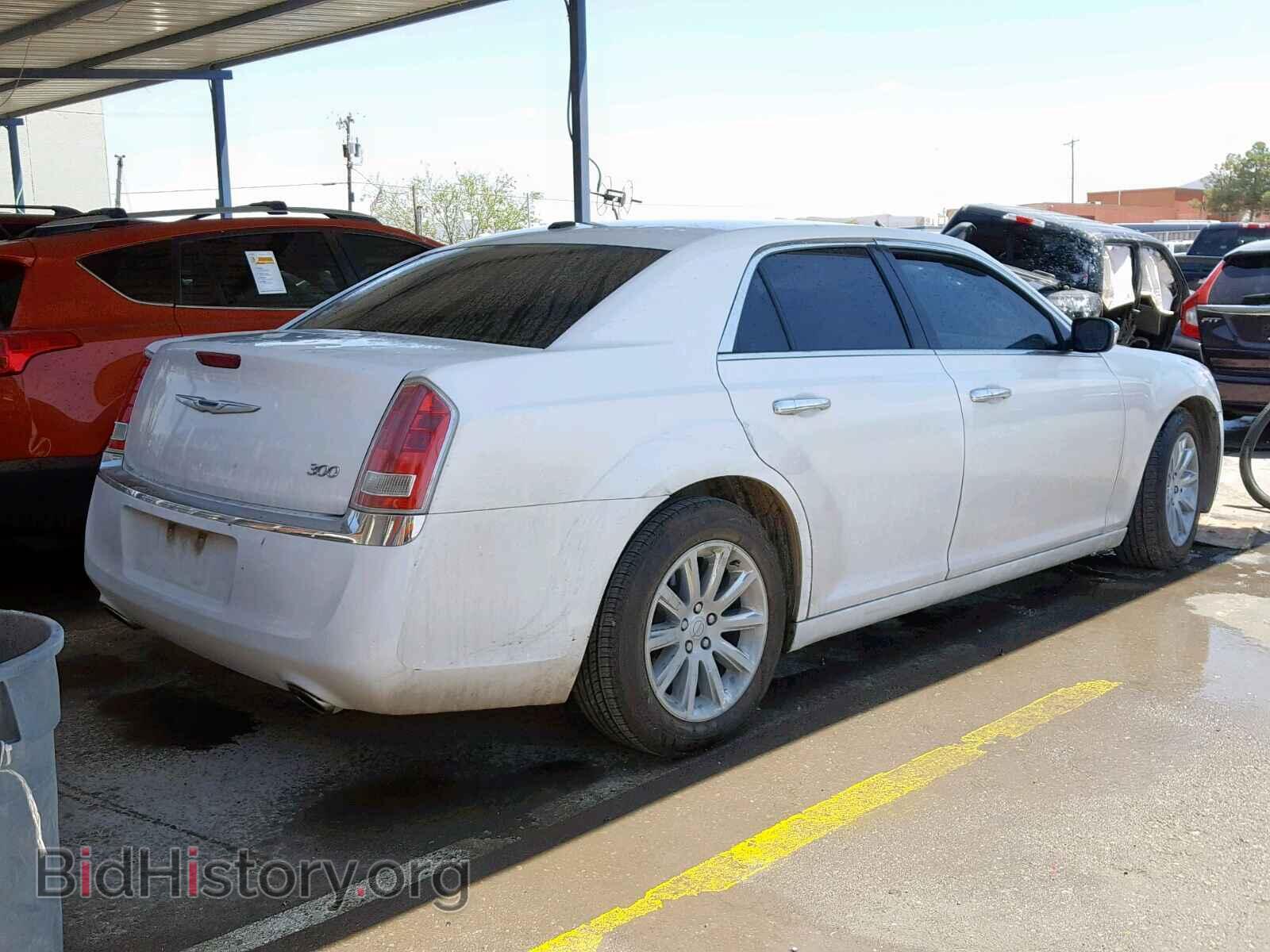 2012 CHRYSLER 300 - VIN: 2C3CCACG6CH307955 - Фото 4