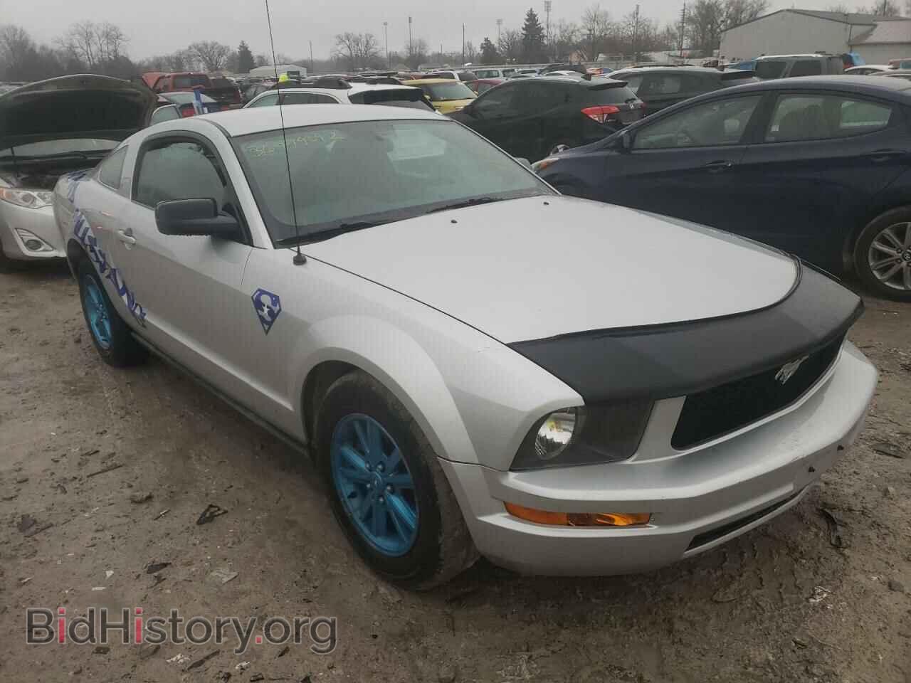 Photo 1ZVFT80N275299710 - FORD MUSTANG 2007