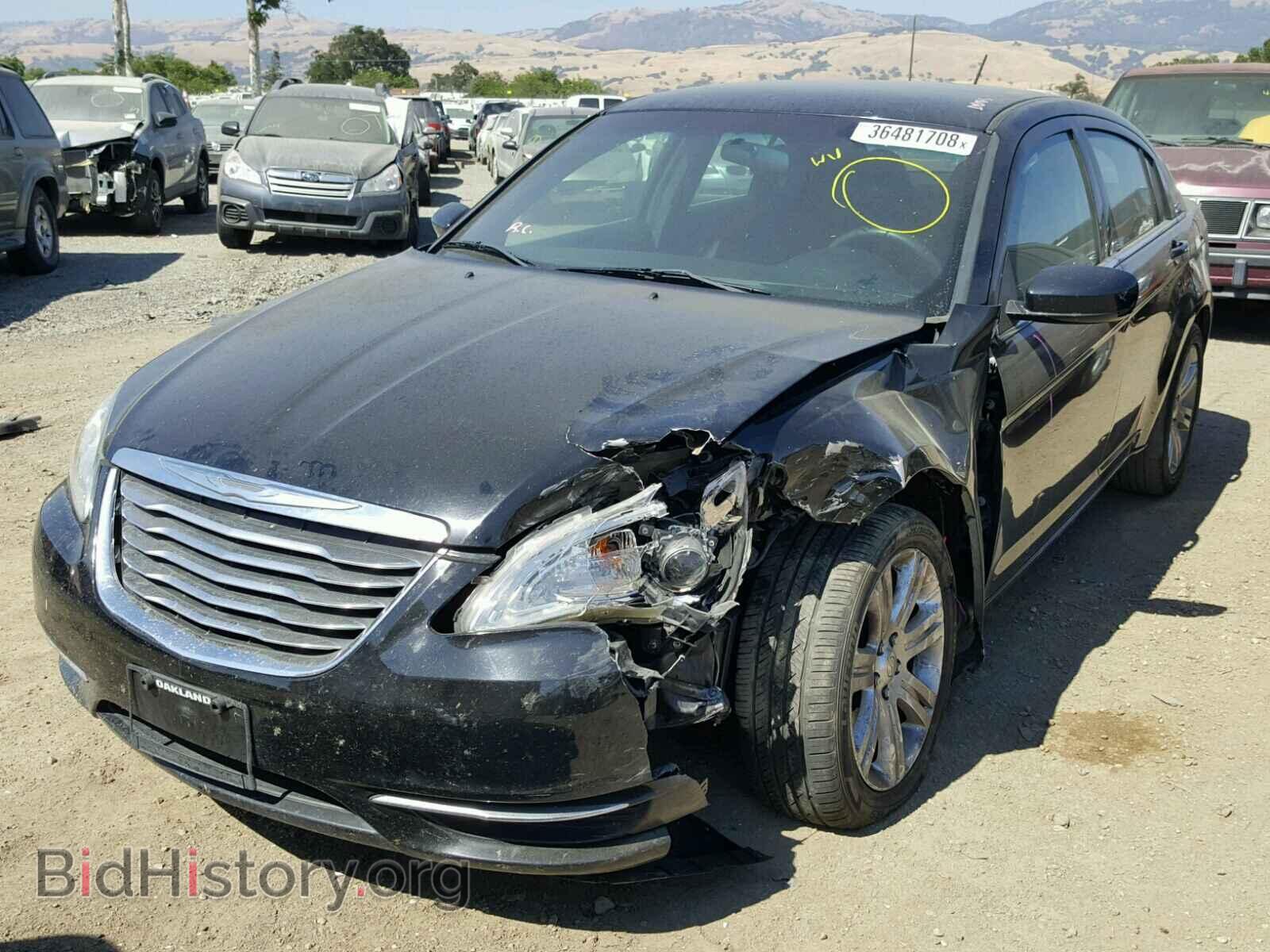 2013 CHRYSLER 200 - VIN: 1C3CCBAB2DN686930 - Photo 2