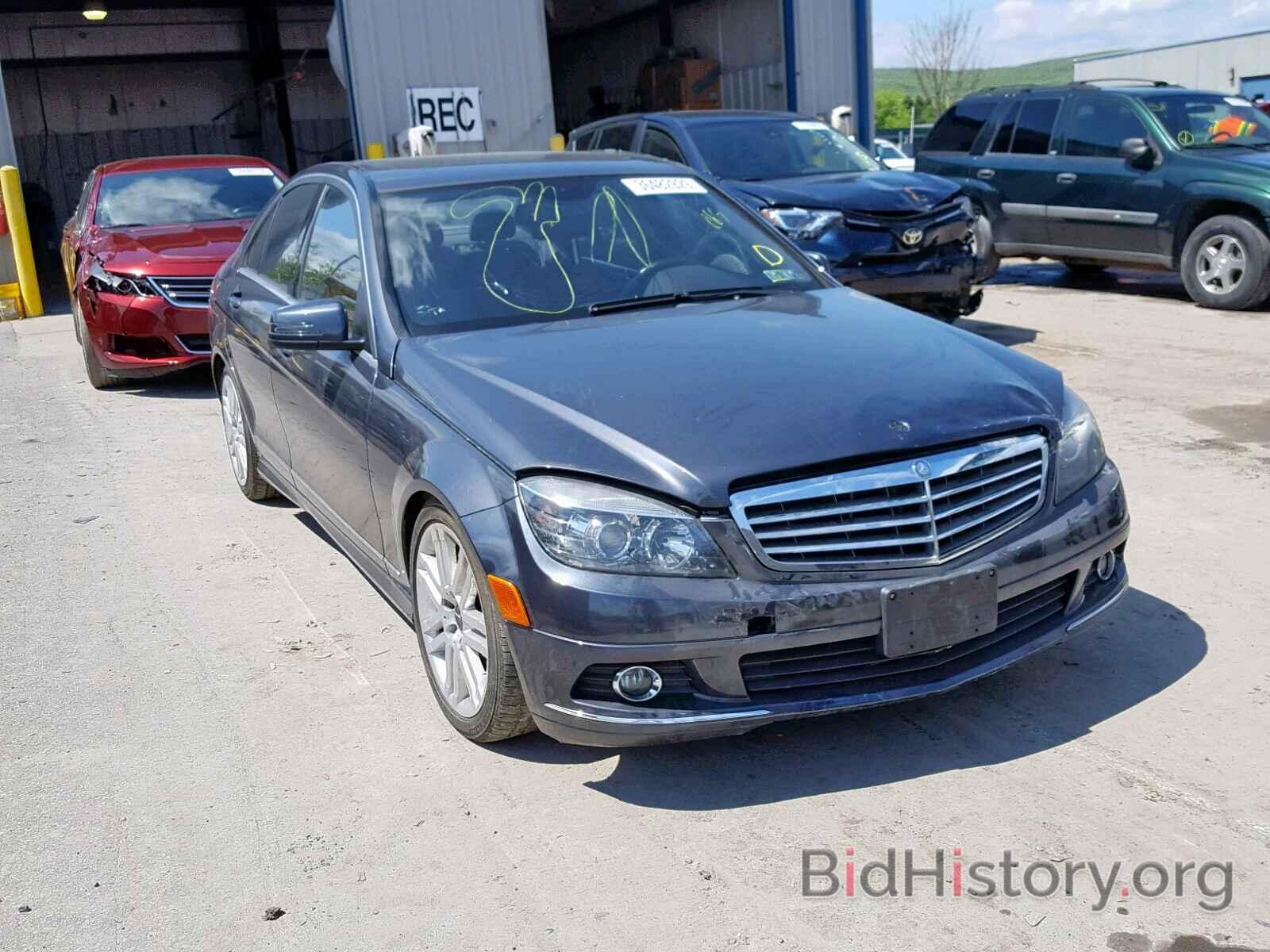 Photo WDDGF8BB0BR177419 - MERCEDES-BENZ C CLASS 2011