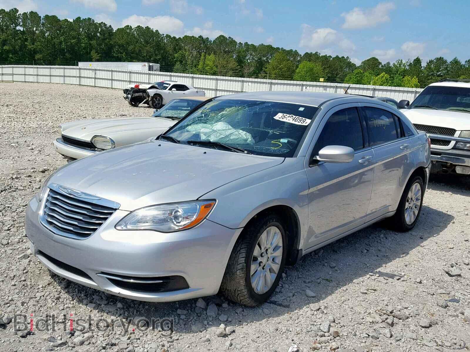 2012 CHRYSLER 200 - VIN: 1C3CCBAB0CN135359 - Фото 2
