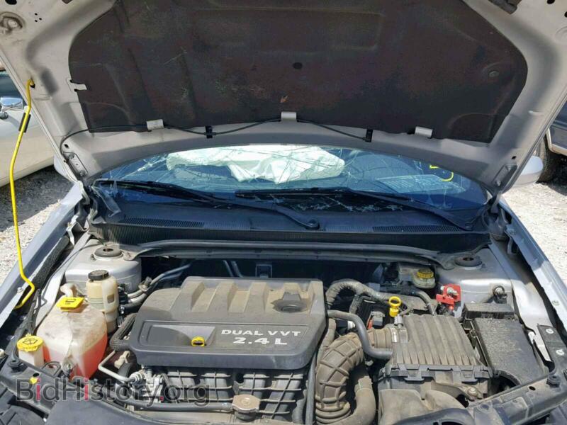 2012 Chrysler 200 (VIN 1C3CCBAB0CN135359) — фото 7 из 10