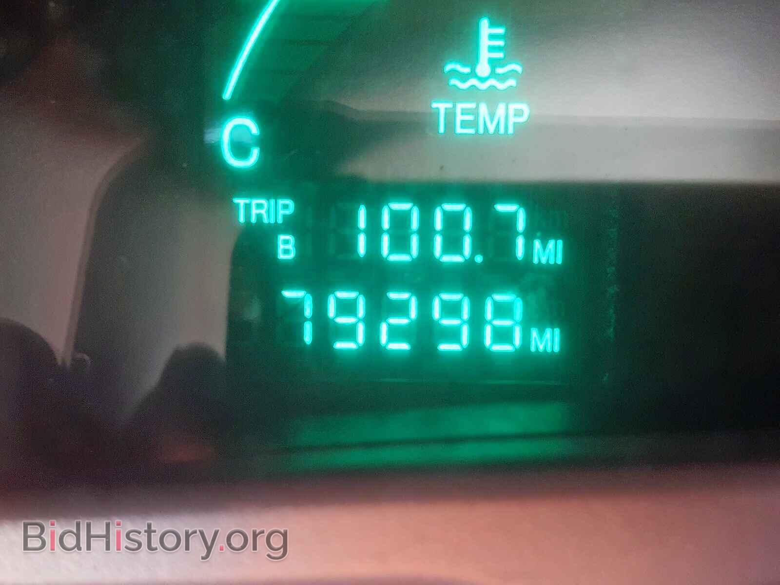 2000 CADILLAC DEVILLE - VIN: 1G6KD54YXYU157486 - Photo 8