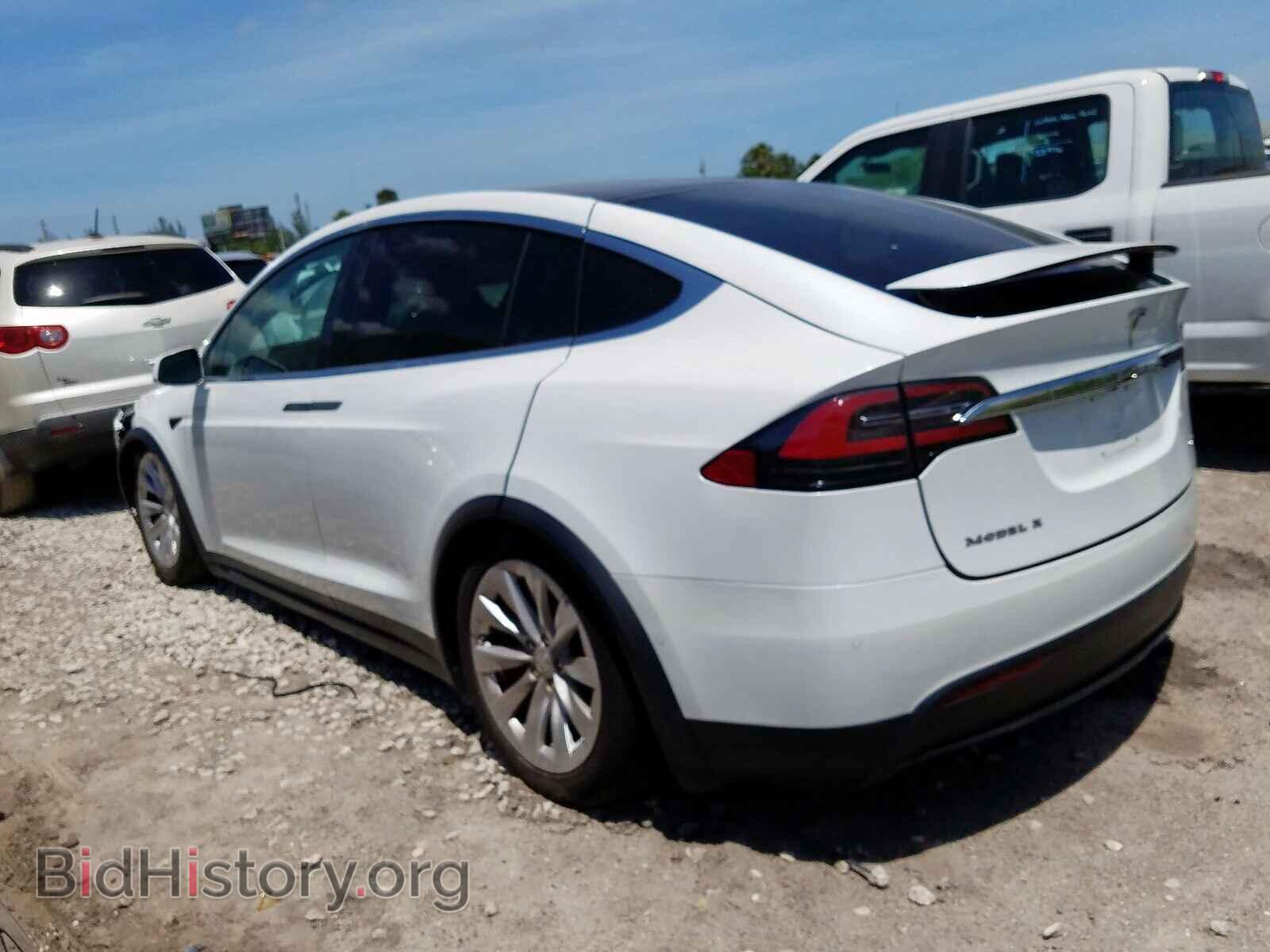 2017 TESLA MODEL X - VIN: 5YJXCDE20HF041796 - Фото 3