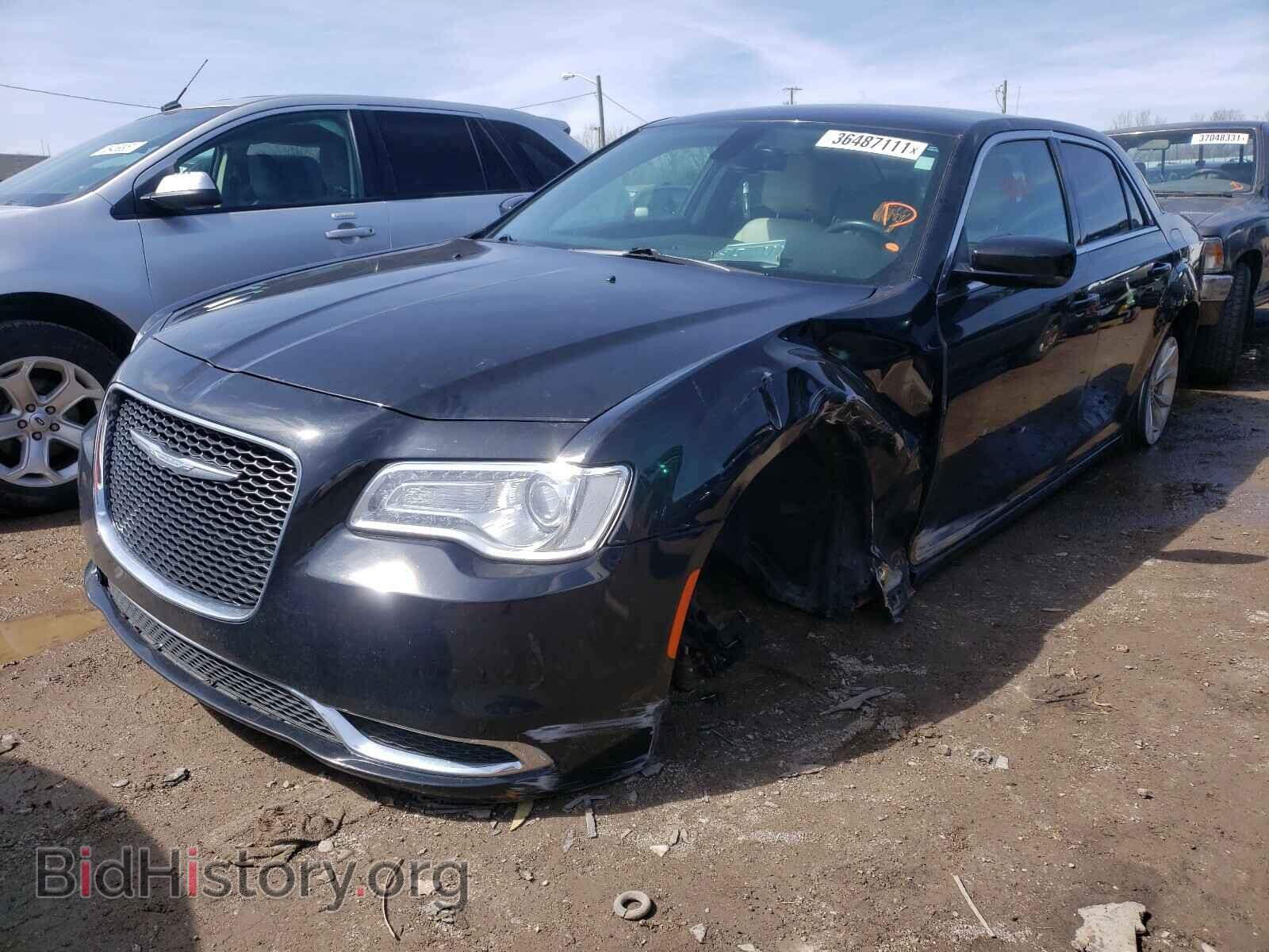 2015 CHRYSLER 300 - VIN: 2C3CCAAG2FH903703 - Фото 2