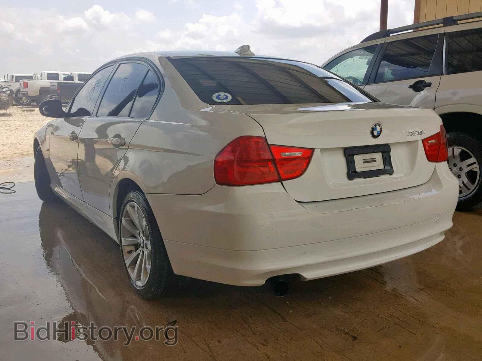 2011 BMW 328 I - VIN: WBAPH7C53BE723433 - Фото 3