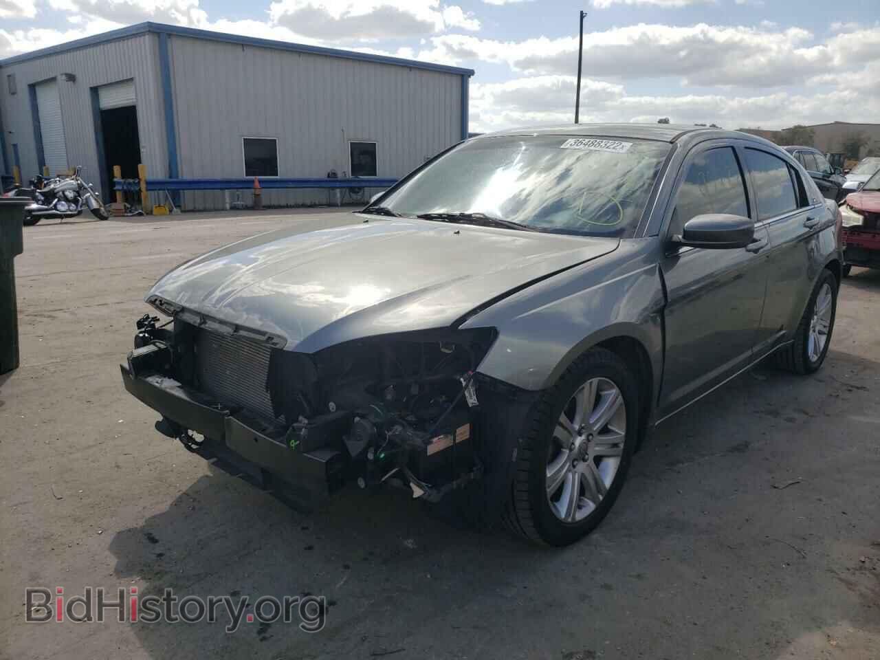 2012 CHRYSLER 200 - VIN: 1C3CCBBG2CN250572 - Фото 2