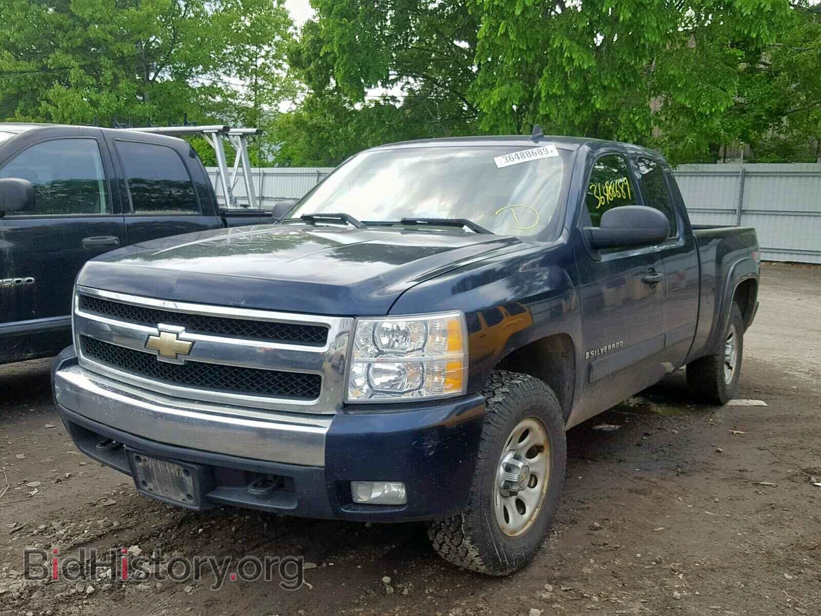 2007 CHEVROLET SILVERADO - VIN: 2GCEK19J471599680 - Фото 2