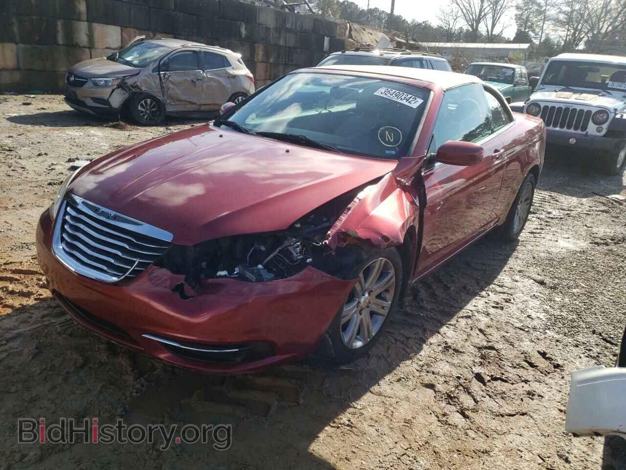 2011 CHRYSLER 200 - VIN: 1C3BC2EG2BN570626 - Фото 2