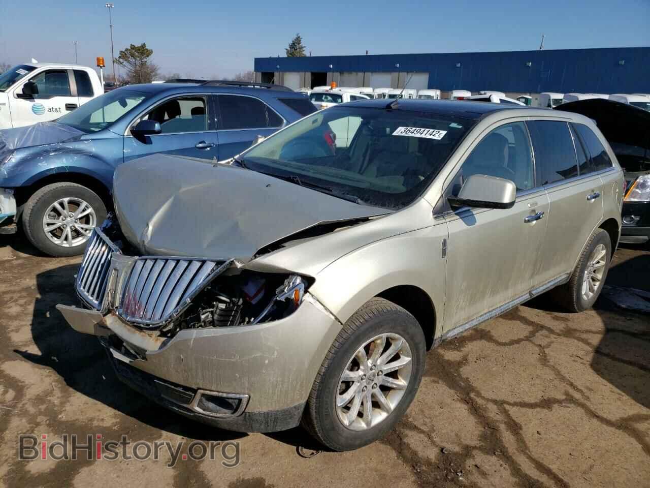 2011 LINCOLN MKX - VIN: 2LMDJ6JK5BBJ07046 - Фото 2