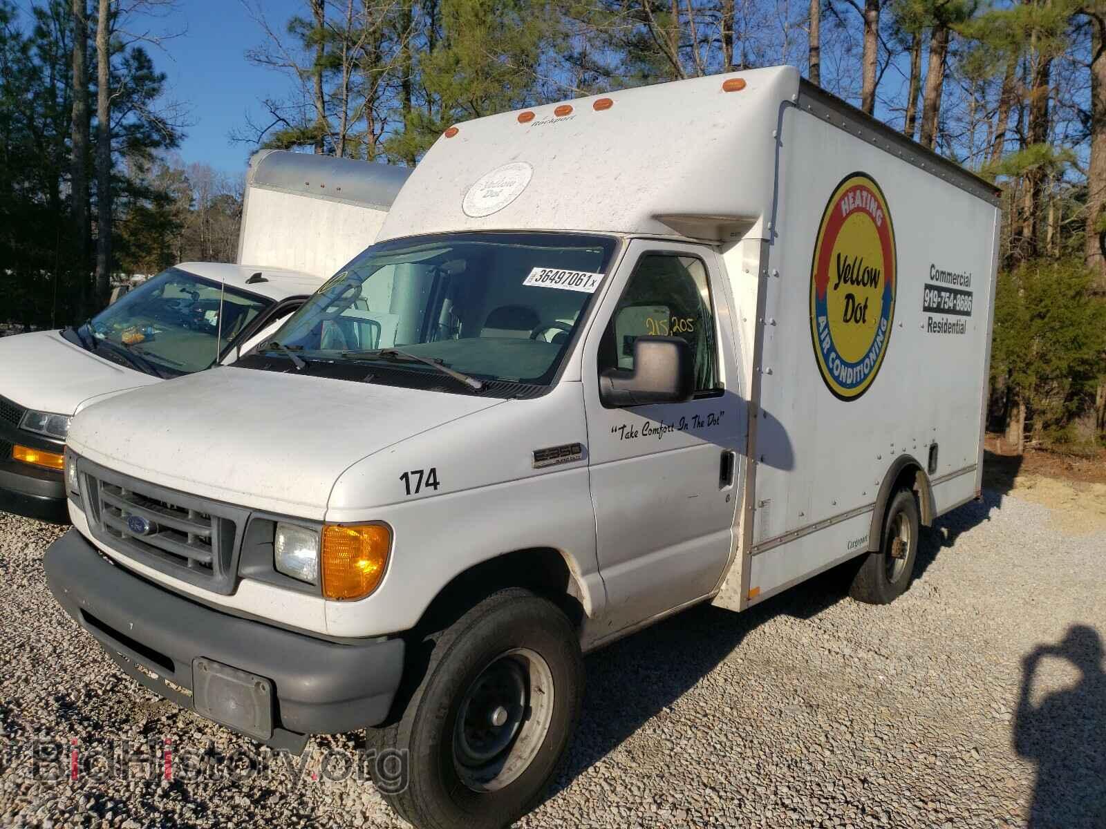 2006 FORD ECONOLINE - VIN: 1FDSE35L46HA50999 - Фото 2