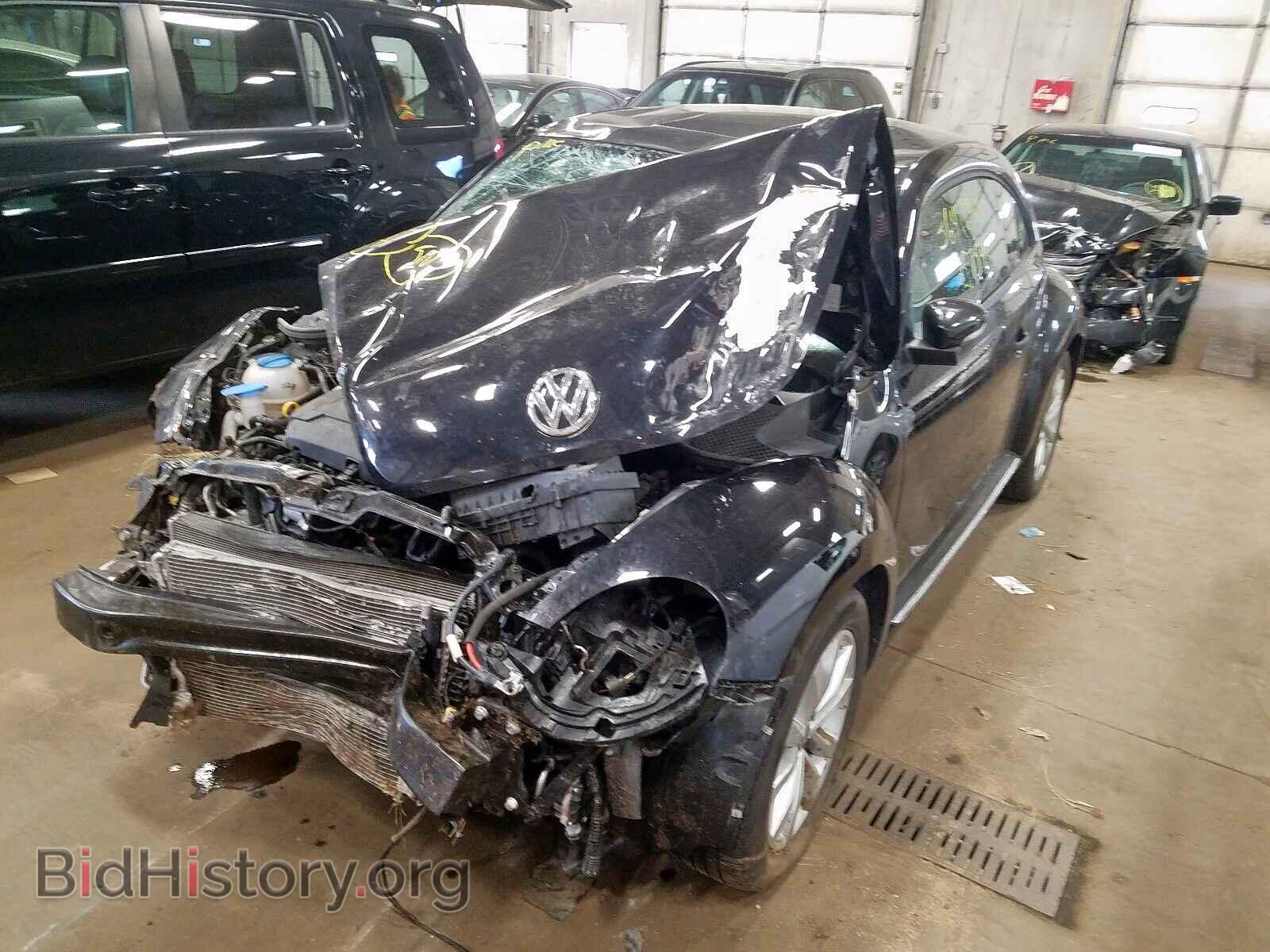 2017 VOLKSWAGEN BEETLE - VIN: 3VWF17AT3HM623157 - Фото 2