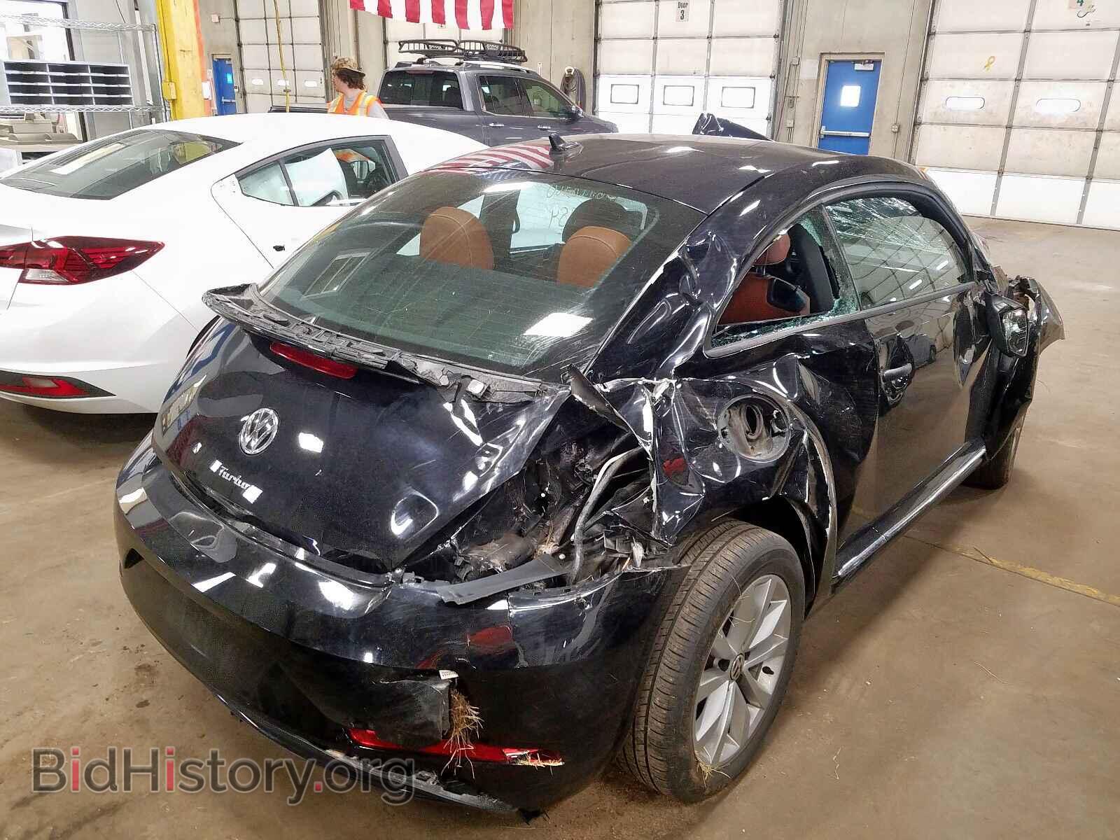 2017 VOLKSWAGEN BEETLE - VIN: 3VWF17AT3HM623157 - Фото 4
