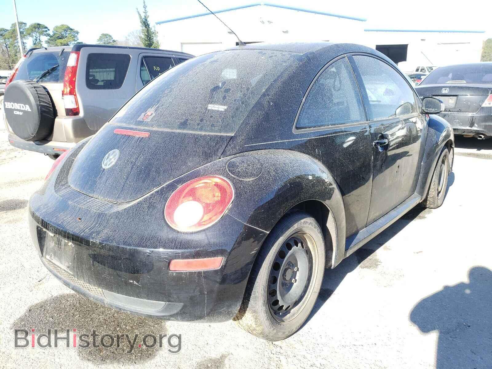 2010 VOLKSWAGEN BEETLE - VIN: 3VWPG3AG4AM016379 - Фото 4