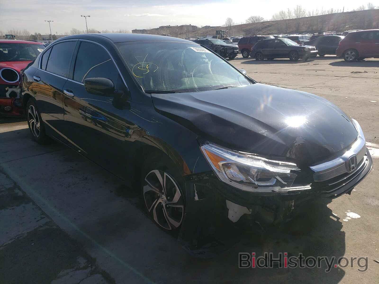 Photo 1HGCR2F38HA053570 - HONDA ACCORD 2017