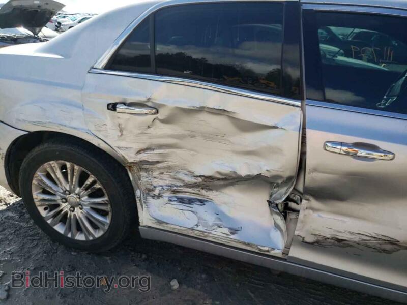 2012 Chrysler 300 (VIN 2C3CCAKTXCH188922) — photo 9 of 10