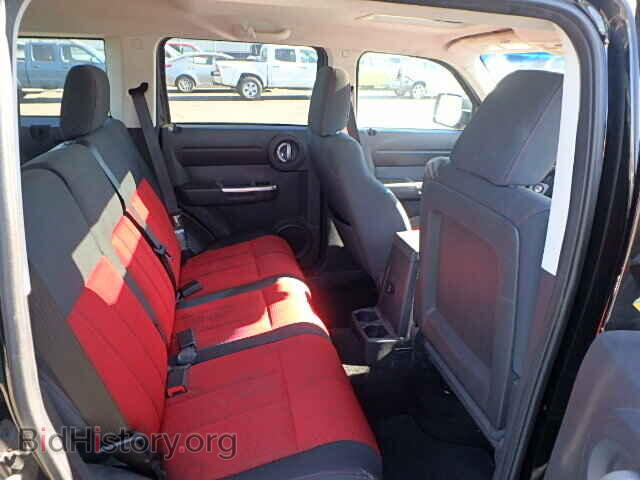 2007 Dodge NITRO (VIN 1D8GT586X7W711953) — photo 6 of 10