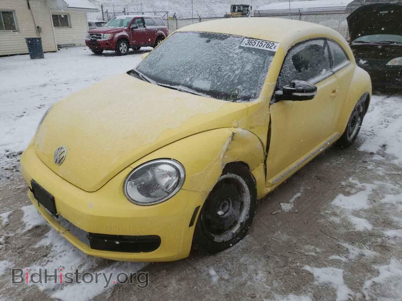 2012 VOLKSWAGEN BEETLE - VIN: 3VWJP7ATXCM602260 - Фото 2