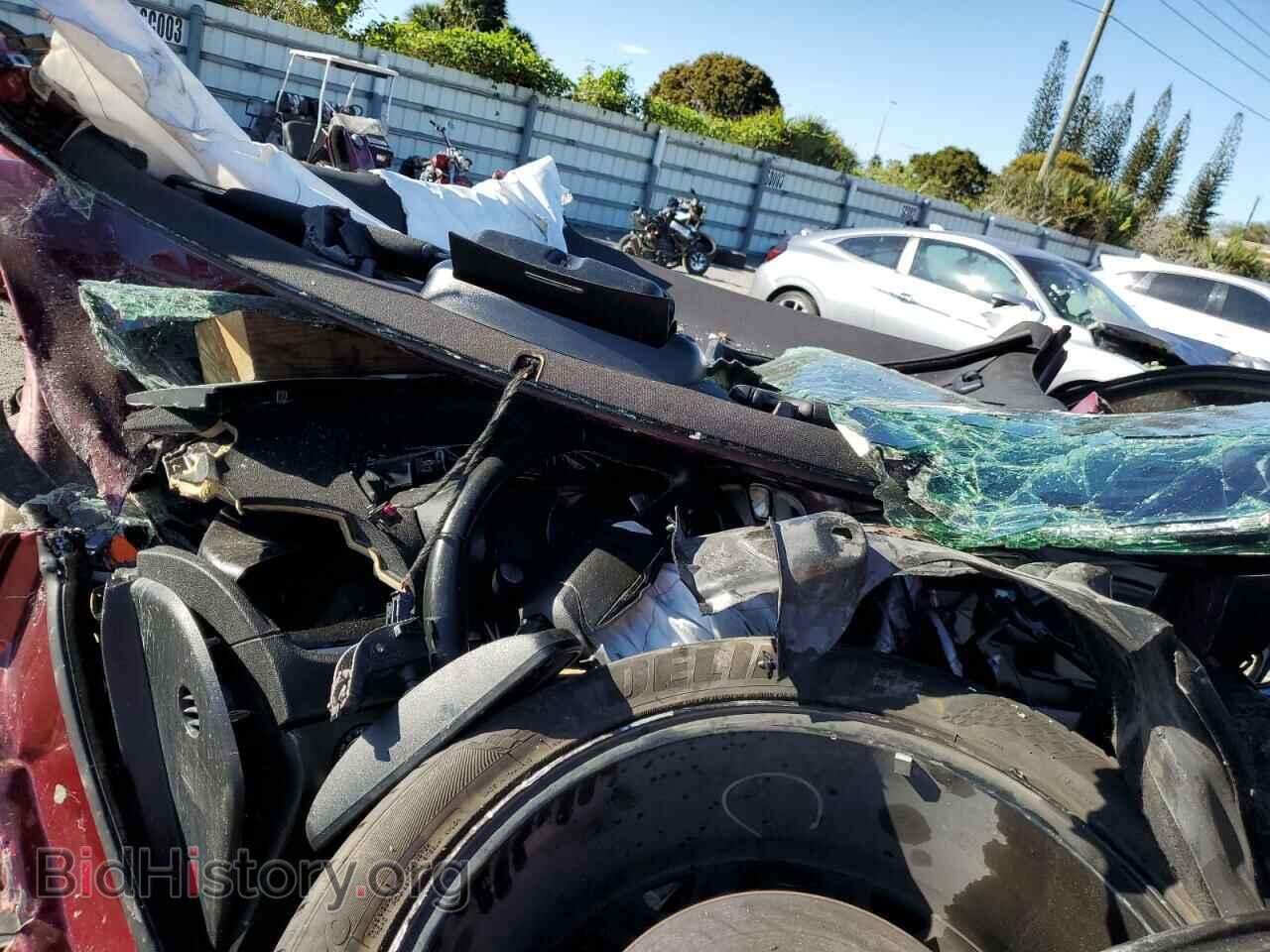 2019 CHRYSLER 300 - VIN: 2C3CCABG7KH689302 - Фото 9