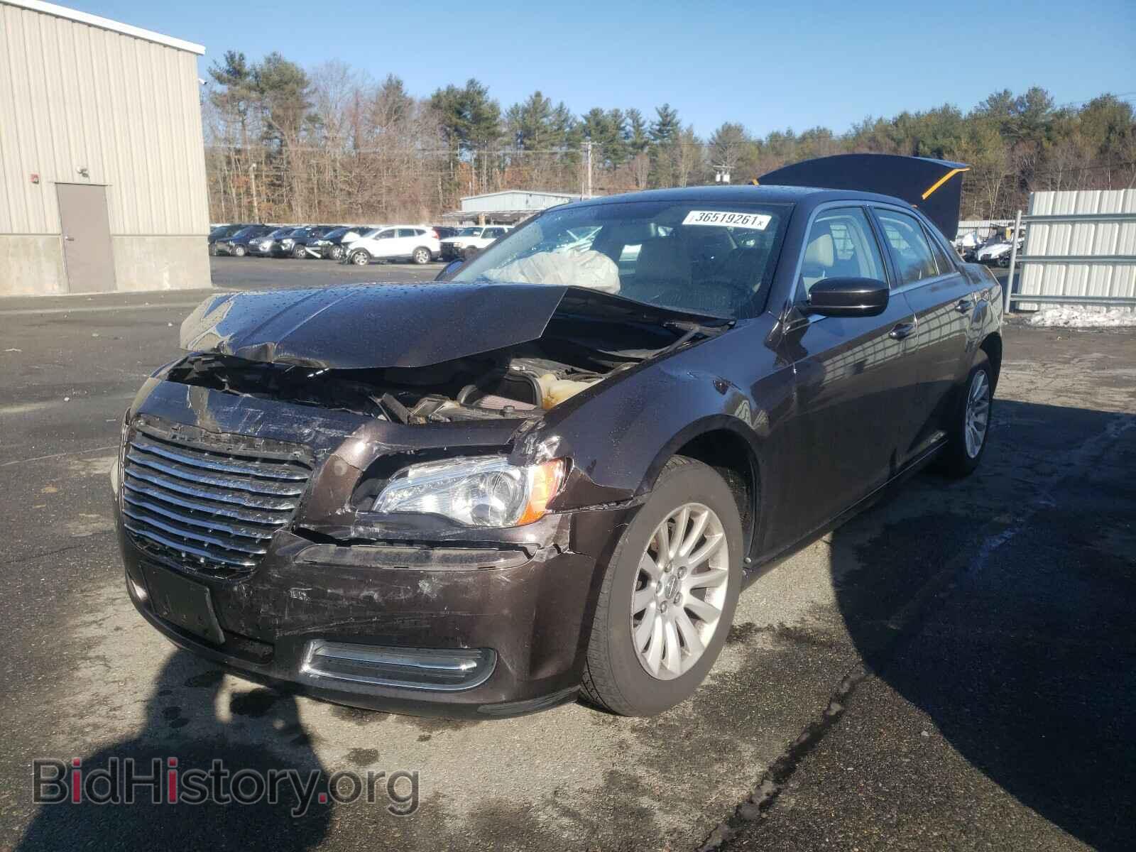 2013 CHRYSLER 300 - VIN: 2C3CCAAG3DH572806 - Фото 2