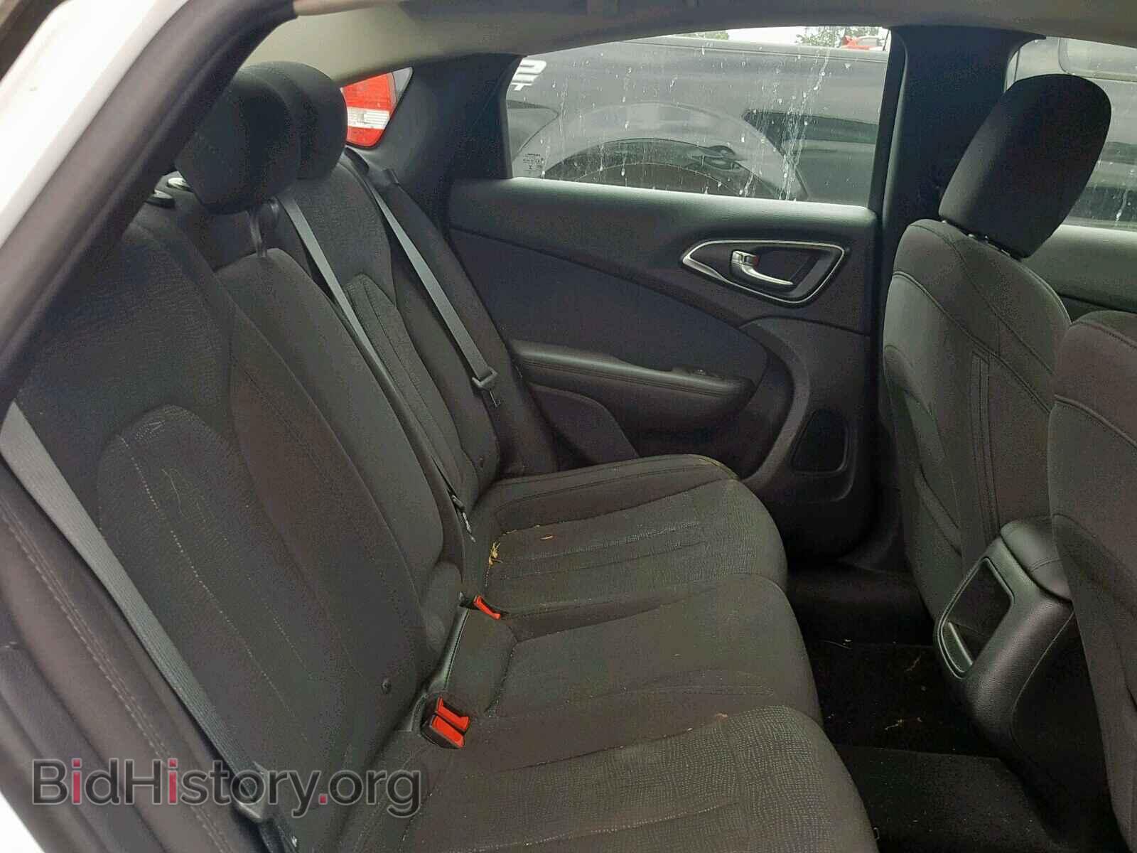 2016 CHRYSLER 200 - VIN: 1C3CCCAB5GN166988 - Фото 6
