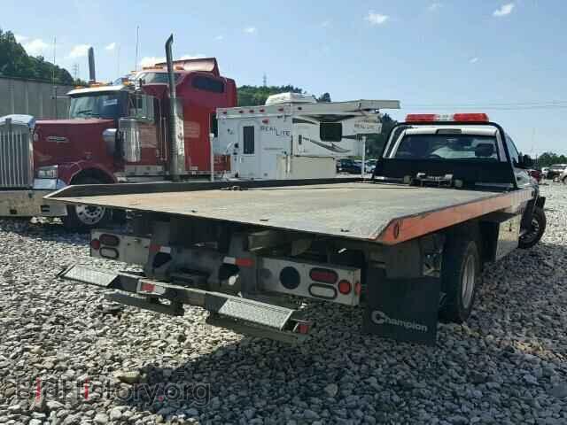 2015 RAM 5500 - VIN: 3C7WRNDL0FG549044 - Фото 4