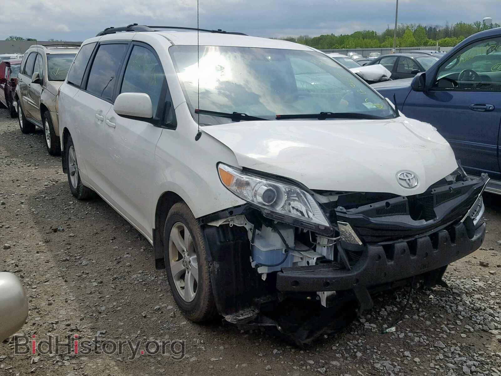 Фотография 5TDKK3DC3CS183047 - TOYOTA SIENNA LE 2012