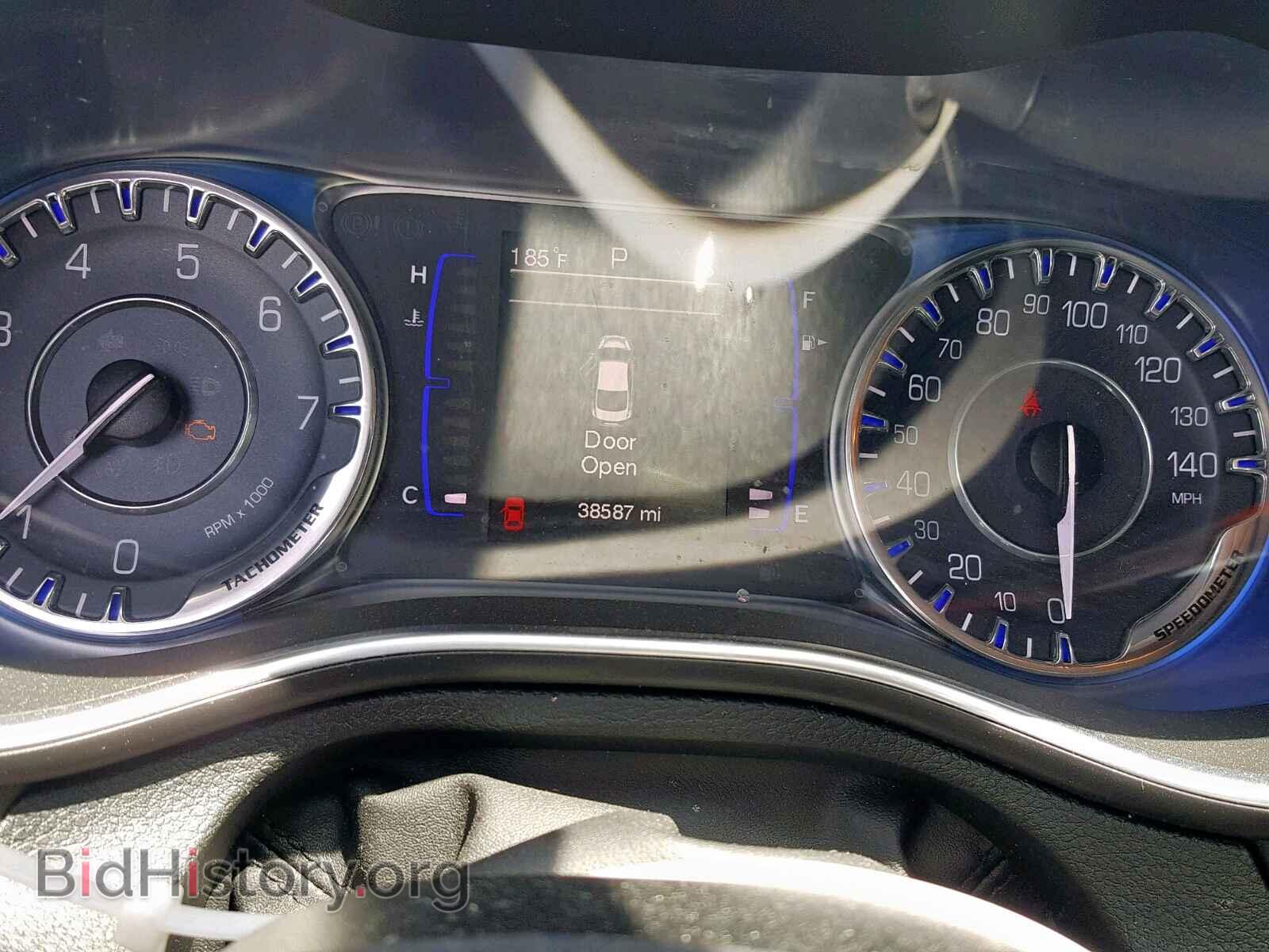 2015 CHRYSLER 200 - VIN: 1C3CCCAB6FN749374 - Фото 8