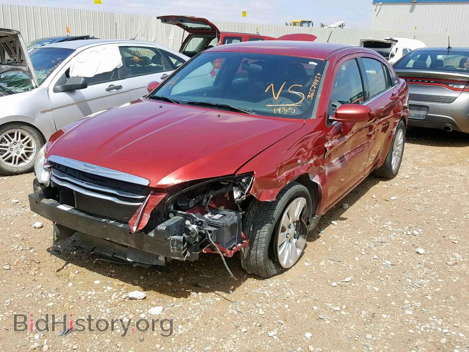 2013 CHRYSLER 200 - VIN: 1C3CCBAB7DN641935 - Фото 2