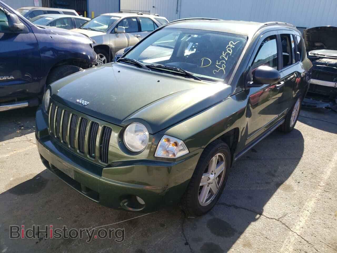 2008 JEEP COMPASS - VIN: 1J8FT47018D789254 - Фото 2