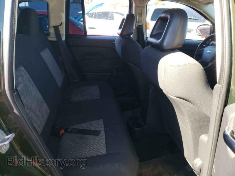 2008 Jeep COMPASS (VIN 1J8FT47018D789254) — фото 6 из 10