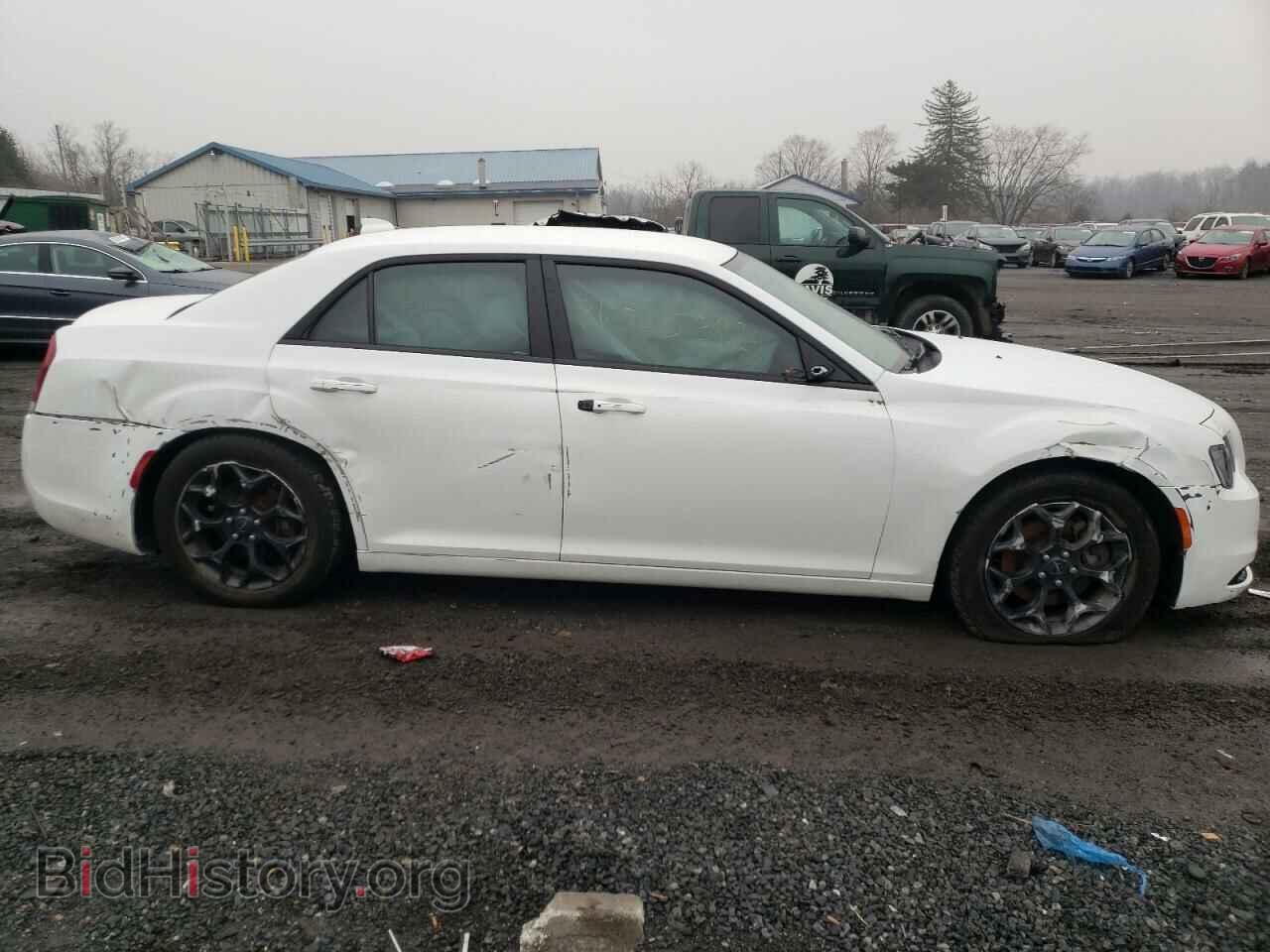 2019 CHRYSLER 300 - VIN: 2C3CCAGG4KH648697 - Фото 9