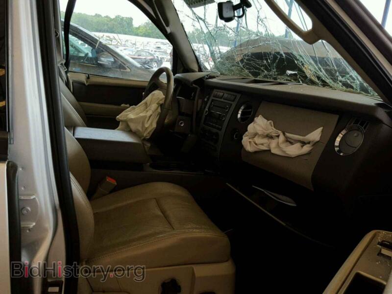 2011 Ford EXPEDITION (VIN 1FMJU1H57BEF24892) — фото 5 из 10