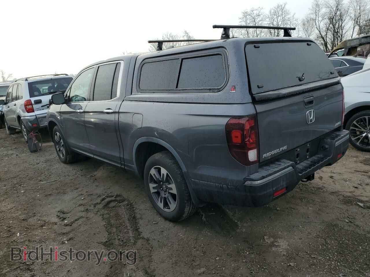 2017 HONDA RIDGELINE - VIN: 5FPYK3F6XHB003986 - Фото 2