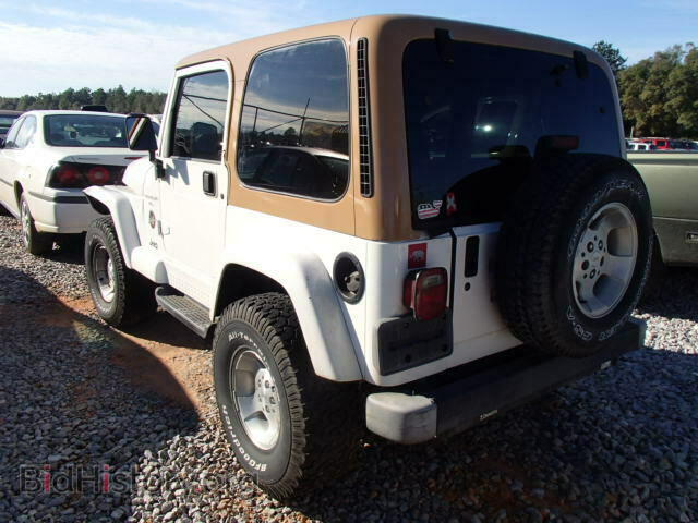2000 JEEP WRANGLER - VIN: 1J4FA59S6YP801411 - Фото 3