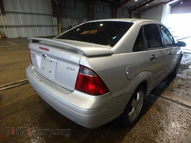 2005 FORD FOCUS - VIN: 1FAFP34N55W161242 - Фото 4